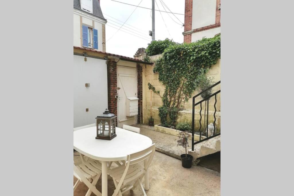 Apartament Les Etapes Chartraines Parking Wifi Jaccuzi Chartres Zewnętrze zdjęcie