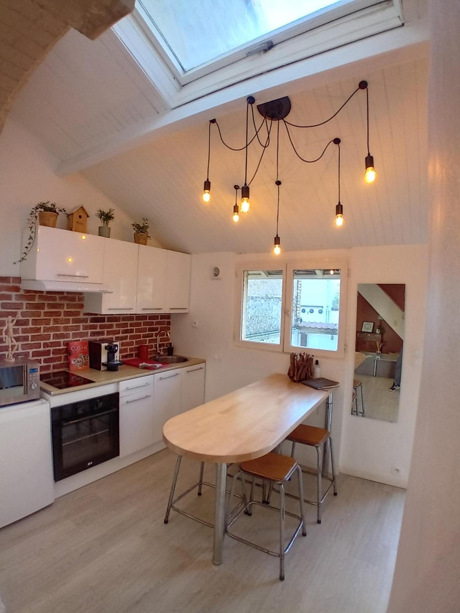 Apartament Les Etapes Chartraines Parking Wifi Jaccuzi Chartres Zewnętrze zdjęcie