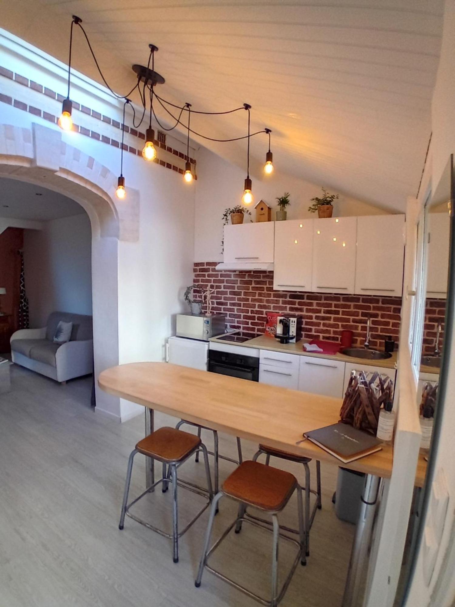 Apartament Les Etapes Chartraines Parking Wifi Jaccuzi Chartres Zewnętrze zdjęcie